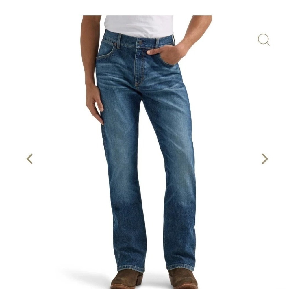 Wrangler Retro Slim Bootcut Jeans Men's 42x34(Act.42x33)Medium Wash Denim77MWZGL